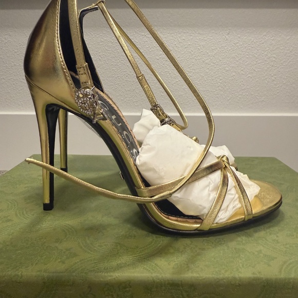 Gucci Gold Silk Platino Heels New with box - Picture 4 of 6